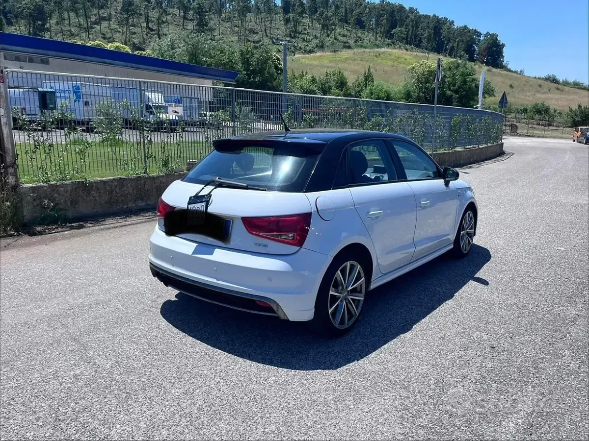 Usata Audi A1 95 CV (69 kW) 2015 Grigio Utilitaria