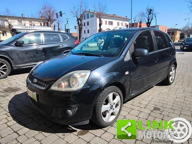 Usata Ford Fiesta Ghia 75 CV (55 kW) 2007 Nero Utilitaria
