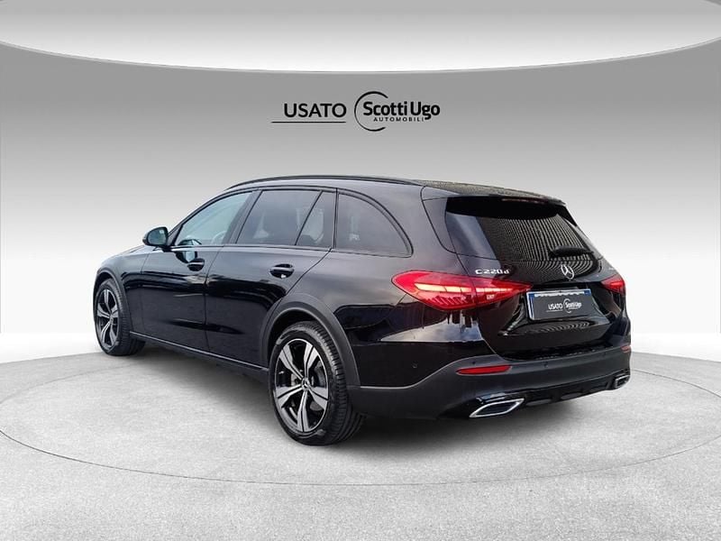 Usata Mercedes C220 Premium 200 CV (147 kW) 2022 Nero Station wagon