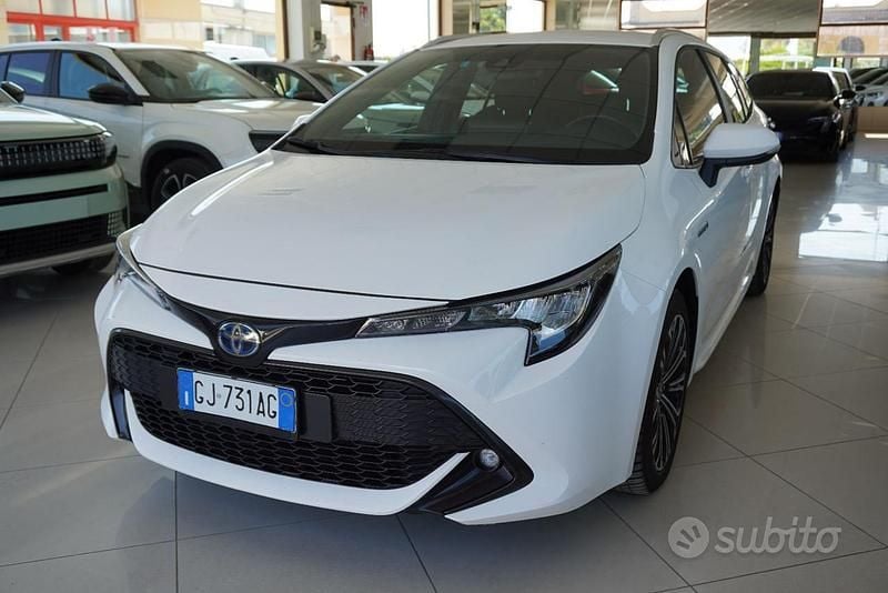 Usata Toyota Corolla Business Edition 184 CV (135 kW) 2022 Bianco Station wagon