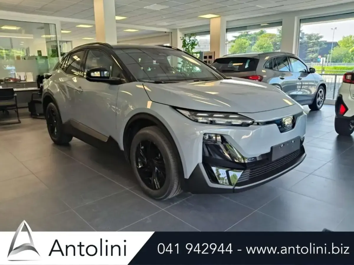 Nuova Subaru Uncharted 122 kW (167 CV) 2026 Grigio SUV