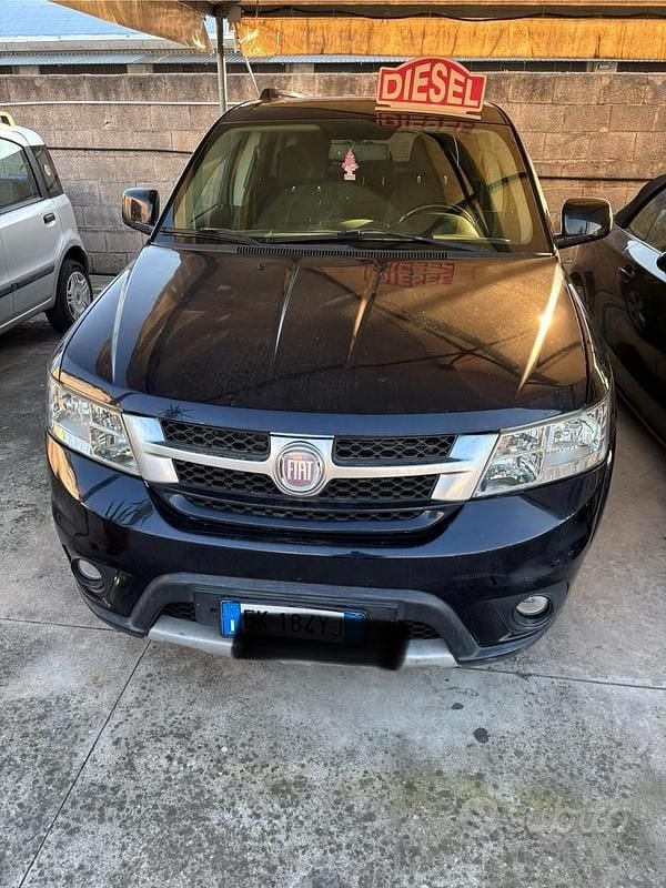 Usata Fiat Freemont Urban 140 CV (102 kW) 2012 Blu SUV