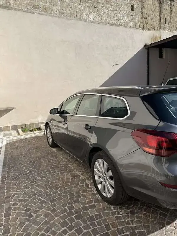 Usata Opel Astra Cosmo 131 CV (96 kW) 2013 Station wagon