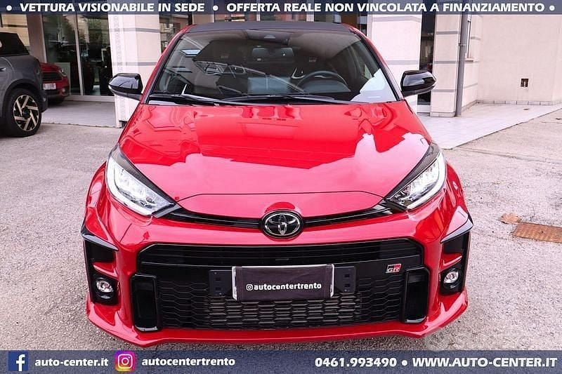 Usata Toyota Yaris 261 CV (191 kW) 2021 Rosso Utilitaria
