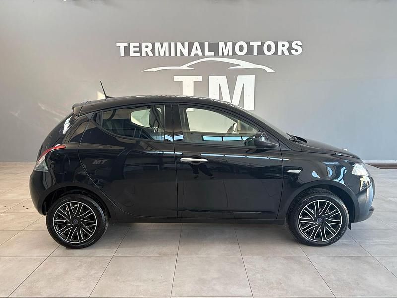 Nero Usata 2024 Lancia Ypsilon S Due volumi | 13.999 € (Buon prezzo) - Immagine 1/4
