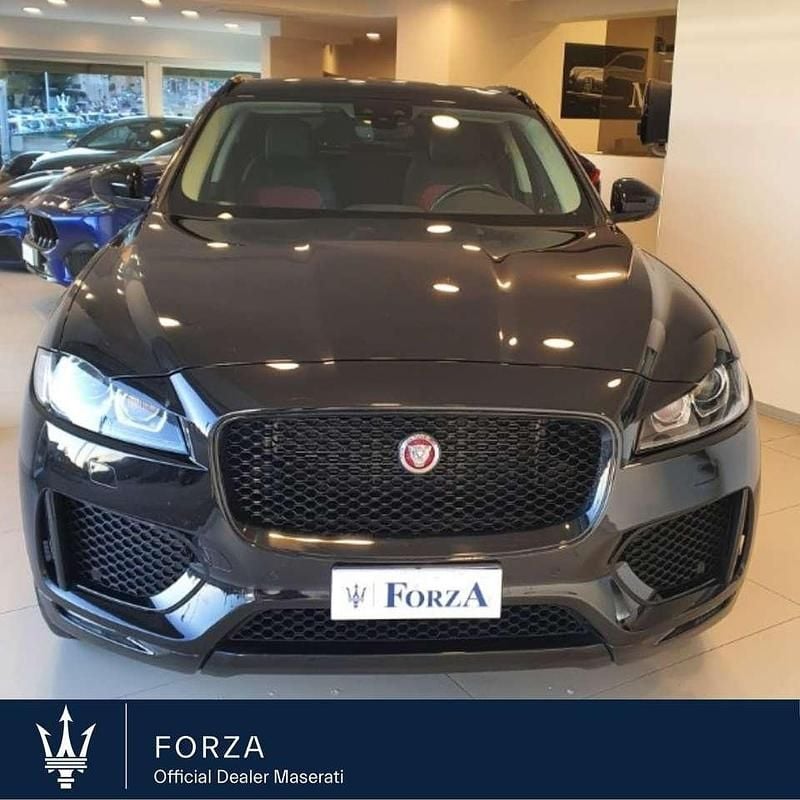 Nero metallizzato Usata 2021 Jaguar F-Pace R-Sport SUV | 27.500 € (Super prezzo) - Immagine 1/4