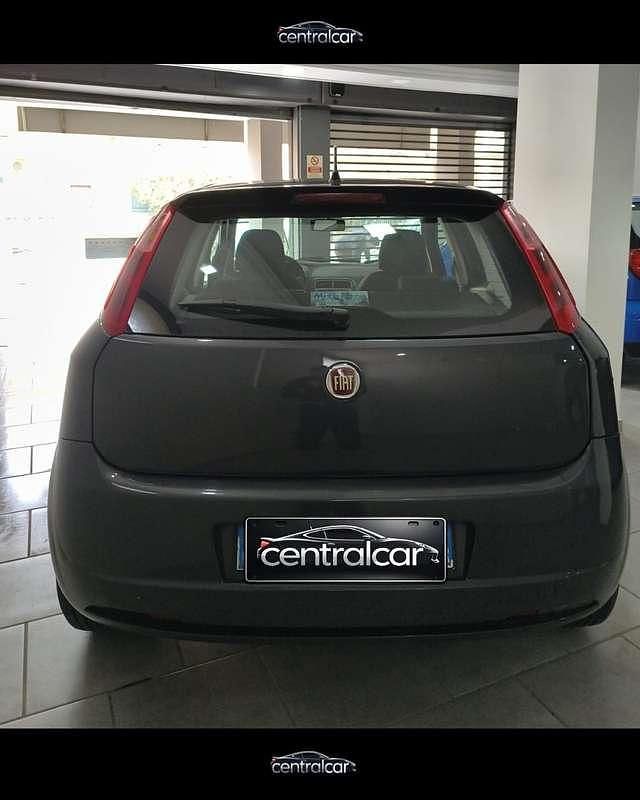 Usata Fiat Grande Punto 75 CV (55 kW) 2008 Grigio Utilitaria