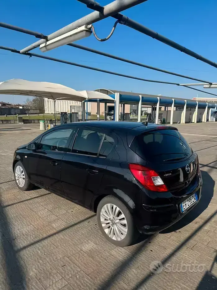 Occasion Opel Corsa 95 ch (69 kW) 2011 Noir Citadine