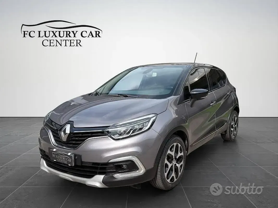Usata Renault Captur 90 CV (66 kW) 2019 Grigio SUV
