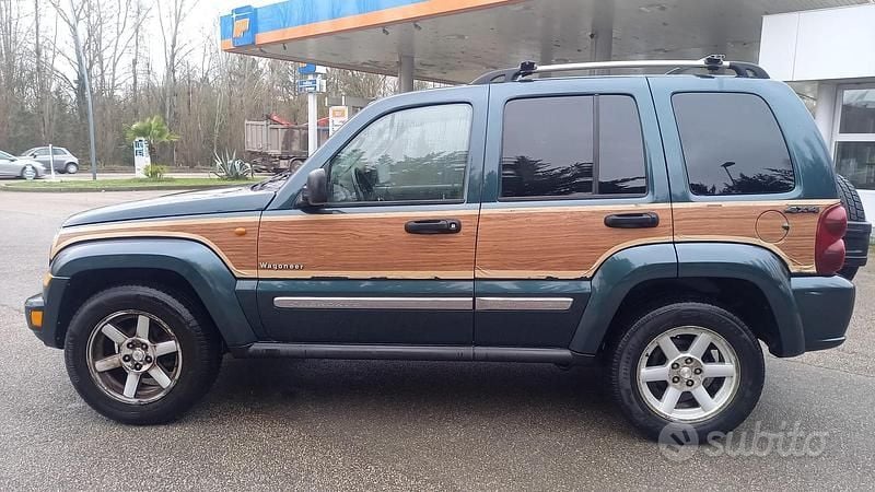 Usata Jeep Cherokee 2005 Verde SUV