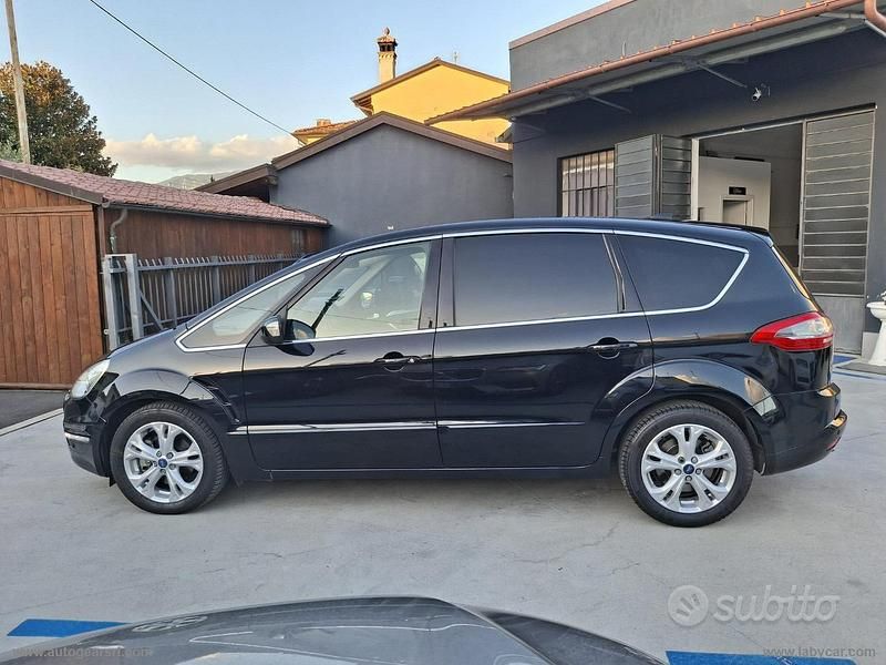 Usata Ford S-MAX Titanium 163 CV (119 kW) 2014 Nero Monovolume