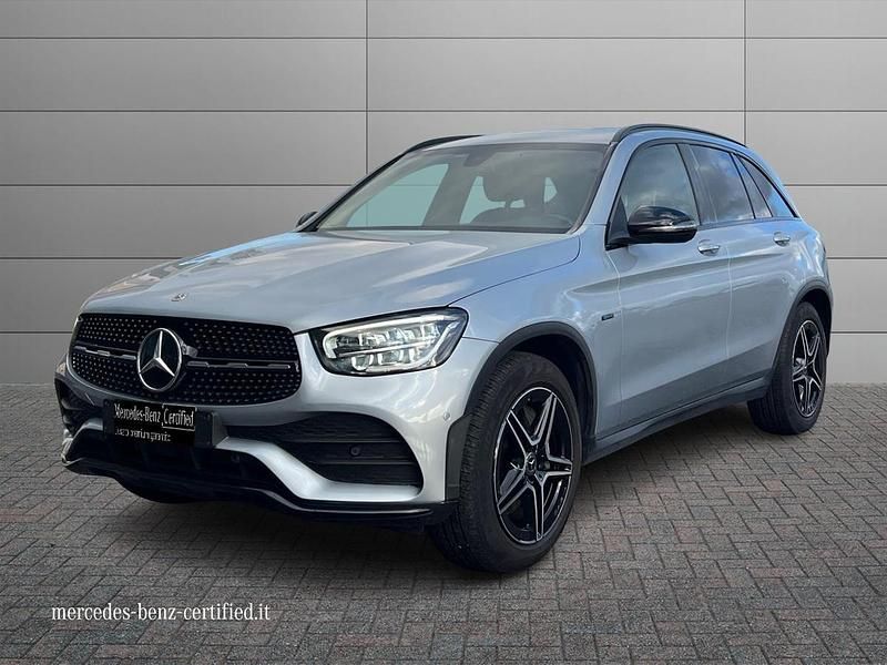 Usata Mercedes GLC300e Premium 194 CV (142 kW) 2021 Argento SUV