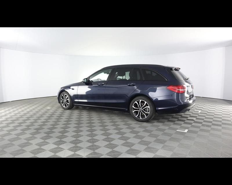 Usata Mercedes C220 Premium 194 CV (142 kW) 2021 Blu Station wagon