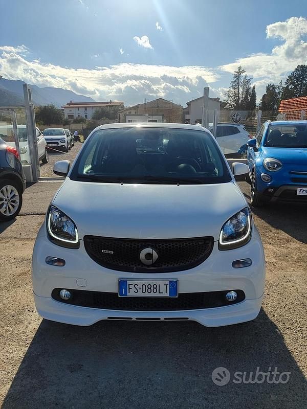 Usata Smart ForFour Brabus 108 CV (79 kW) 2017 Bianco Utilitaria