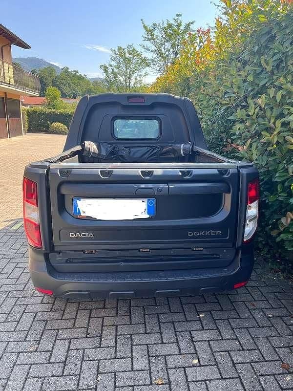 Usata Dacia Pick up 90 CV (66 kW) 2018 Bianco Pick-up