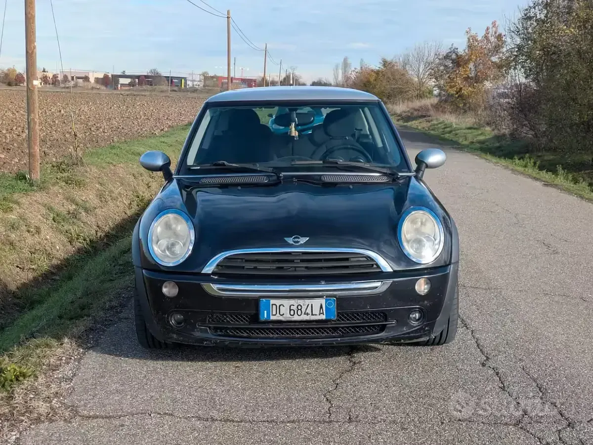 Usata Mini Cooper 116 CV (85 kW) 2006 Nero Utilitaria