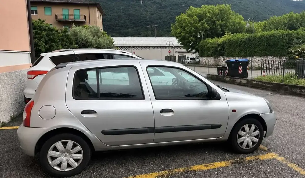 Usata Renault Clio II 58 CV (42 kW) 2008 Berlina