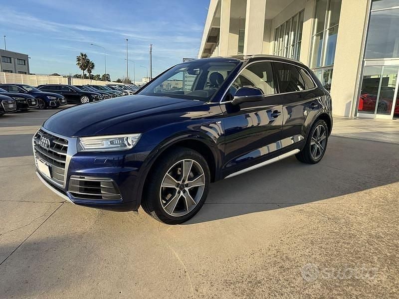 Blu Usata 2017 Audi Q5 S-Line SUV | 22.900 € (Cara) - Immagine 1/4