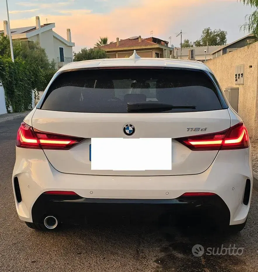 Usata BMW 116 M Sport 116 CV (85 kW) 2022 Bianco Utilitaria