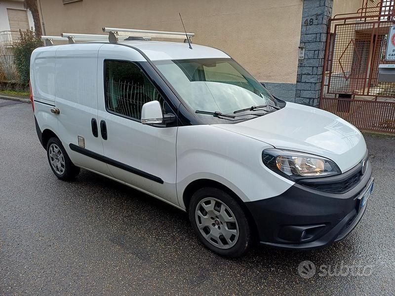 Usata Fiat Doblò 120 CV (88 kW) 2019 Bianco Monovolume