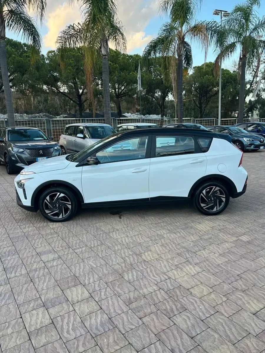 Usata Hyundai Bayon 101 CV (74 kW) 2021 Bianco SUV