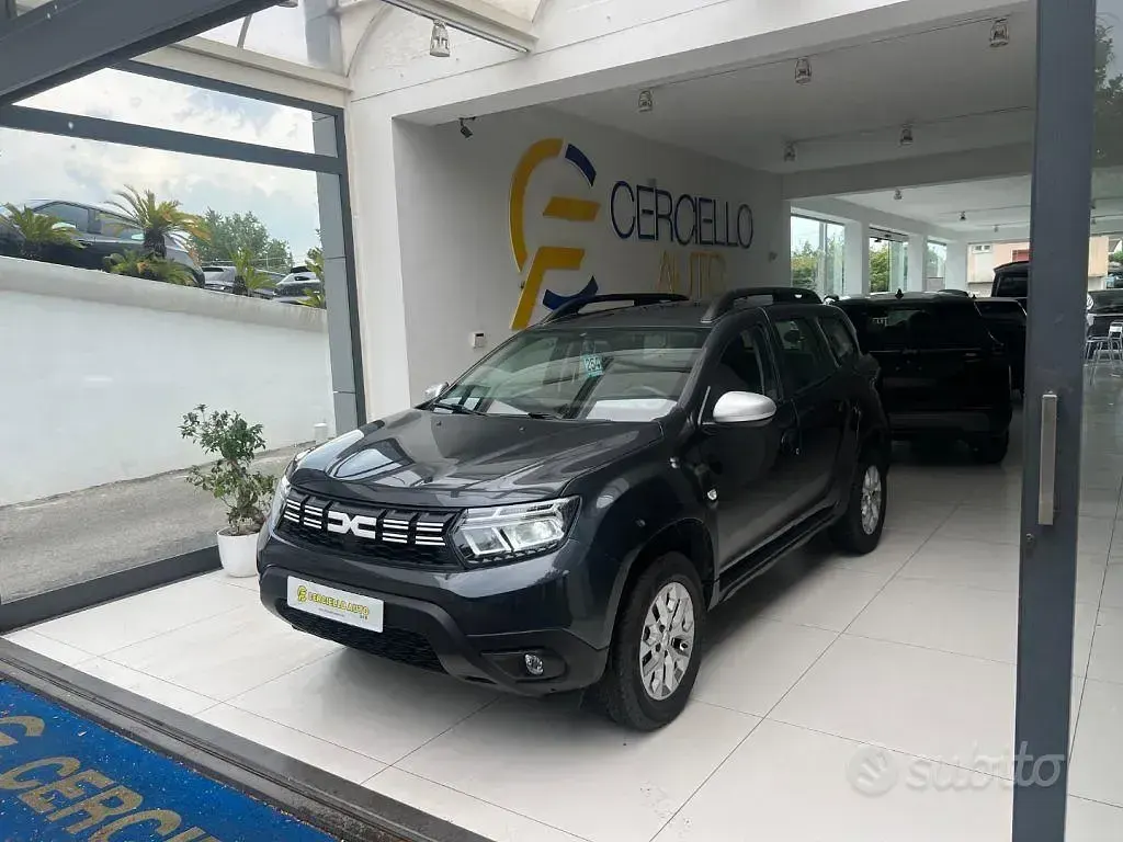 Usata Dacia Duster Expression 101 CV (74 kW) 2023 Grigio metallizzato SUV
