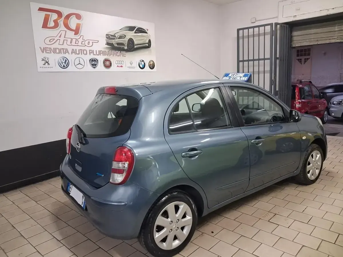 Usata Nissan Micra 80 CV (58 kW) 2012 Grigio Utilitaria