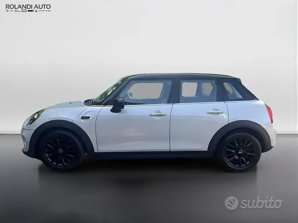 Usata Mini Cooper D 116 CV (85 kW) 2019 Argento Utilitaria