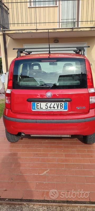 Usata Fiat Panda 60 CV (44 kW) 2012 Rosso Utilitaria