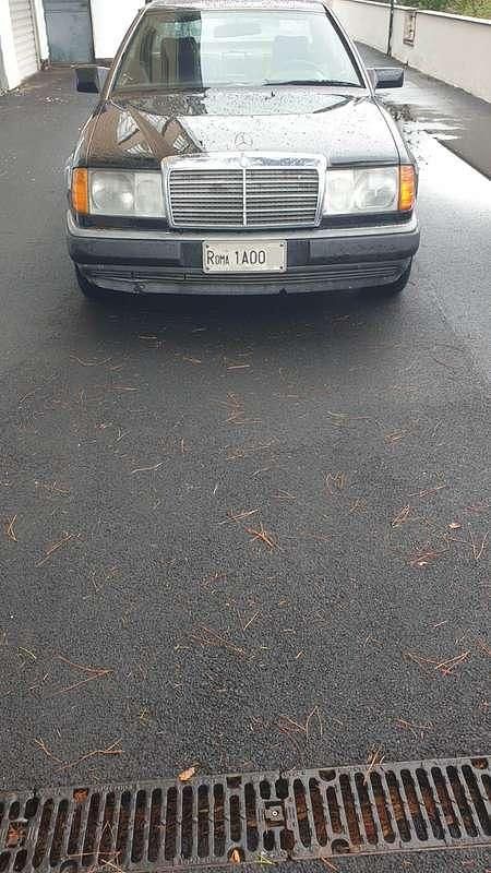 Usata Mercedes 230 136 CV (100 kW) 1992 Nero Coupé