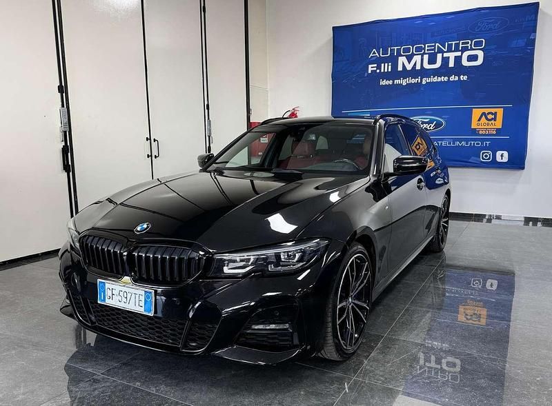 Sapphire shwarz Usata 2021 BMW 330 M Sport Station wagon | 23.900 € (Buon prezzo) - Immagine 1/4