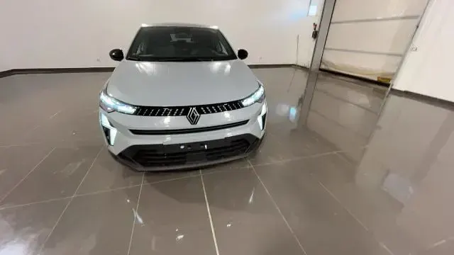 Nuova Renault Captur Techno 101 CV (74 kW) 2025 Grigio SUV
