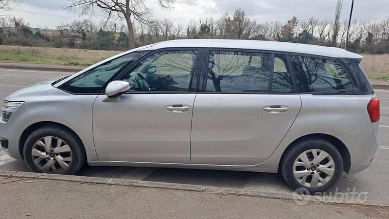 Begagnad Citroën C4 2015 Grå Sedan