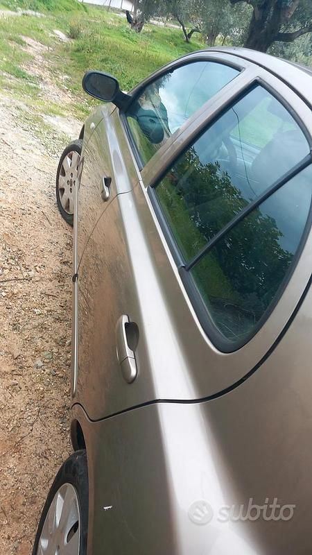 Usata Nissan Micra 57 CV (41 kW) 2006 Berlina
