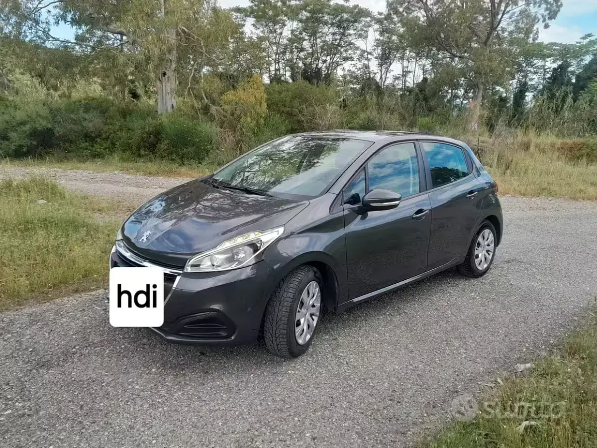Usata Peugeot 208 Allure 75 CV (55 kW) 2017 Grigio Utilitaria