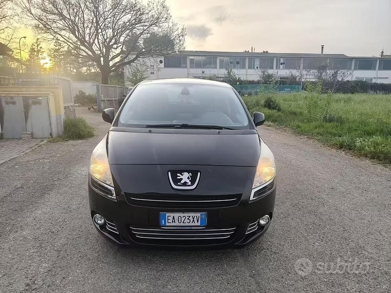 Usata Peugeot 5008 110 CV (80 kW) 2010 Nero Monovolume