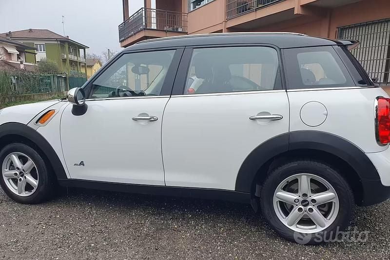 Usata Mini Cooper D Countryman 111 CV (81 kW) 2010 Bianco SUV