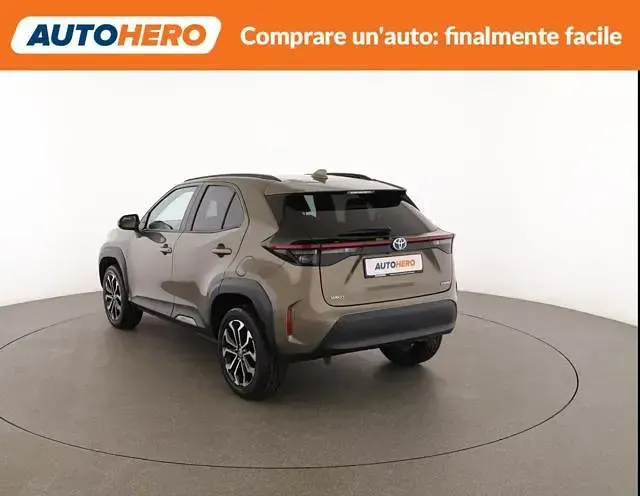 Usata Toyota Yaris Cross Trend 116 CV (85 kW) 2023 Oro SUV