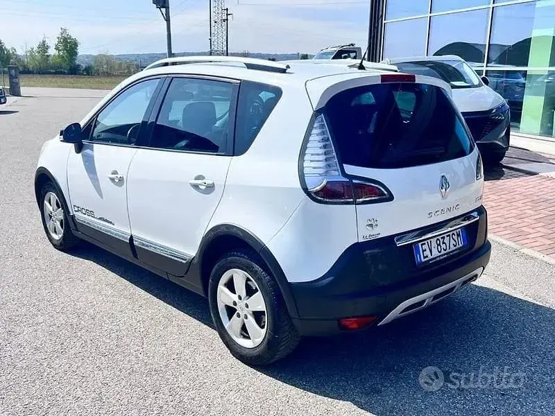 Usata Renault Scénic XMOD 110 CV (80 kW) 2014 Bianco Monovolume