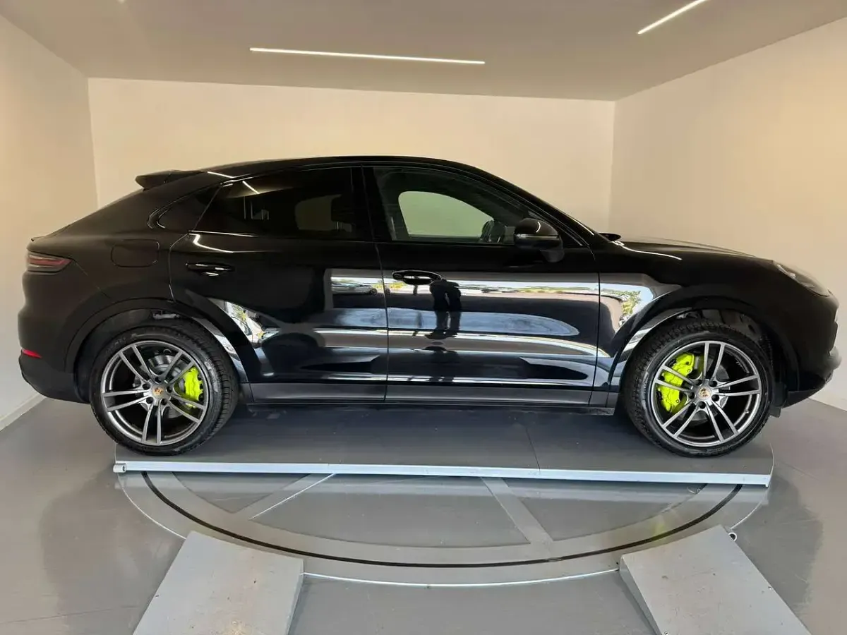 Usata Porsche Cayenne Platinum Edition 340 CV (250 kW) 2023 Nero cromite SUV