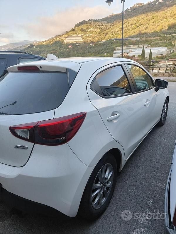 Usata Mazda 2 75 CV (55 kW) 2016 Berlina