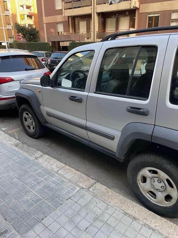 Usata Jeep Cherokee Limited 163 CV (119 kW) 2007 Argento SUV