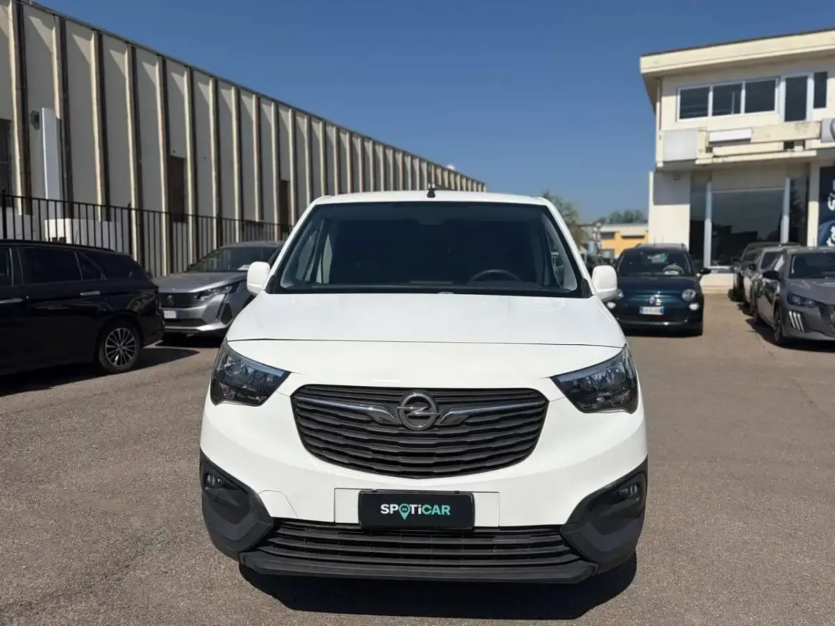Usata Opel Combo Edition 101 CV (74 kW) 2020 Bianco Monovolume