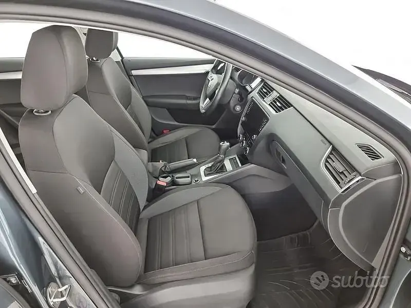 Usata Skoda Octavia Executive 116 CV (85 kW) 2019 Blu/azzurro Station wagon