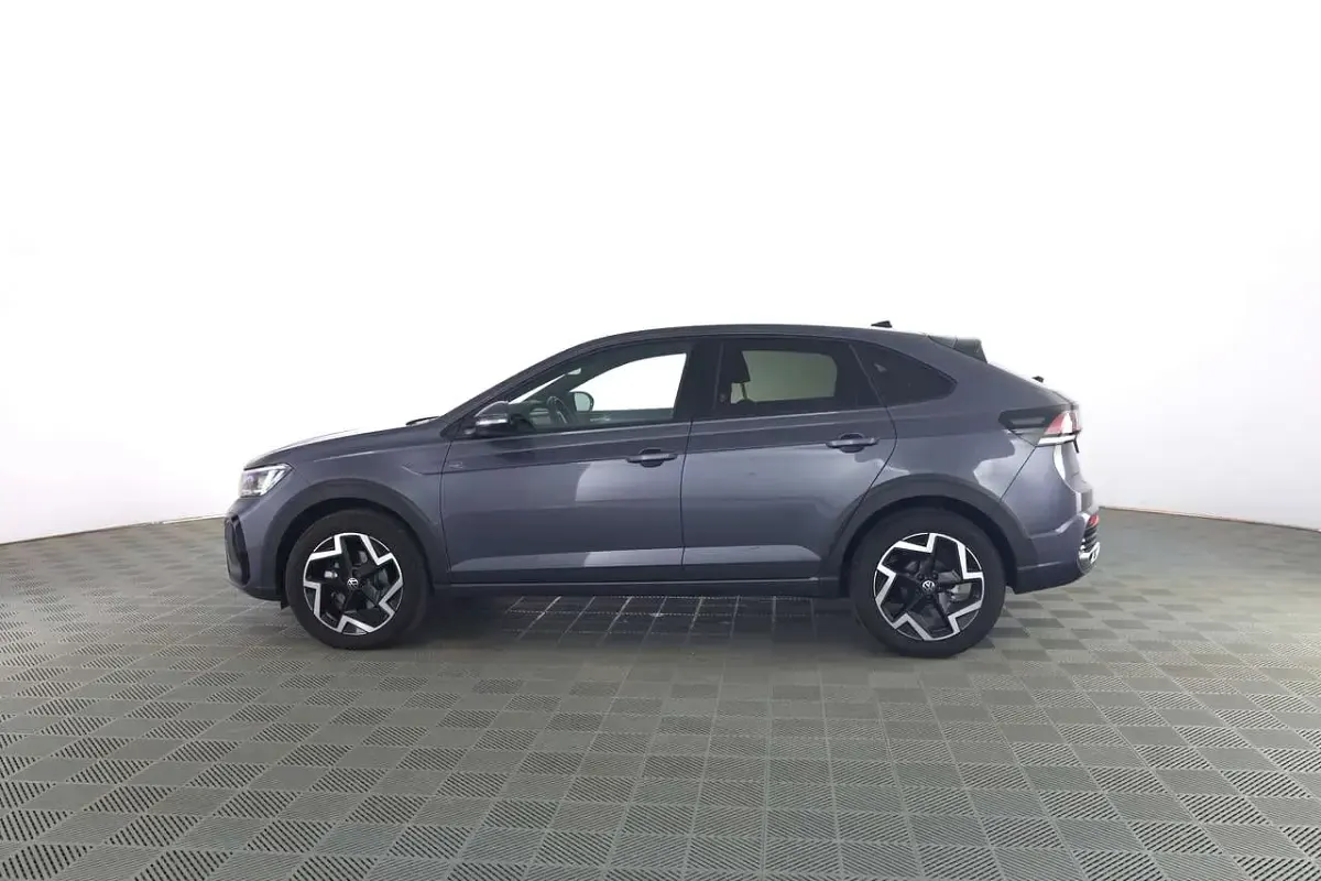 Usata VW Taigo R-line 116 CV (85 kW) 2025 Smoky grey SUV