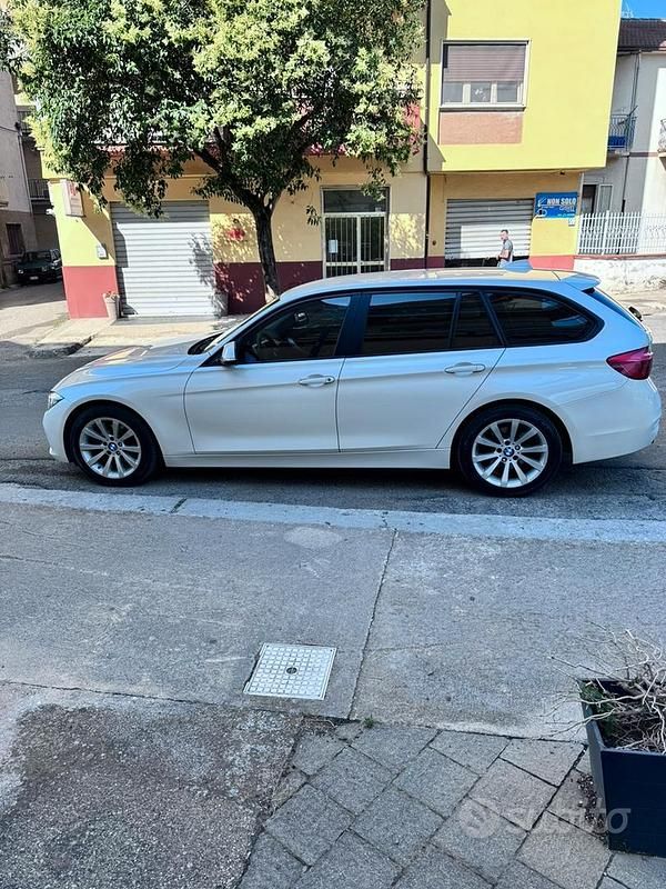 Usata BMW 318 150 CV (110 kW) 2016 Bianco Station wagon