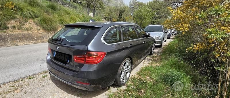 Usata BMW 320 Luxury Line 184 CV (135 kW) 2013 Grigio Station wagon