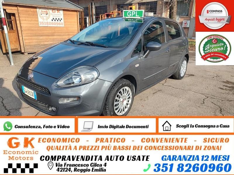 Usata Fiat Punto Lounge 77 CV (56 kW) 2014 Grigio Utilitaria