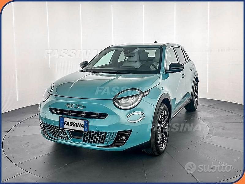 Usata Fiat 600 La Prima 101 CV (74 kW) 2025 Azzurro SUV