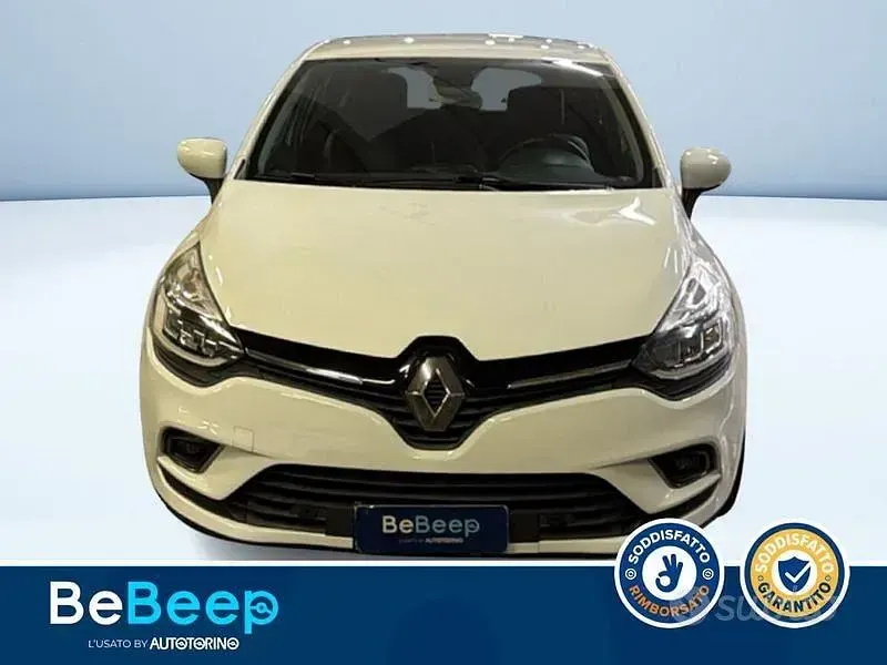 Usata Renault Clio IV Intens 75 CV (55 kW) 2017 Bianco pastello Berlina